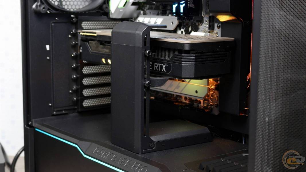 DARK BASE PRO 901-8