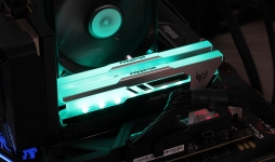 DDR4-3600 Acer Predator Apollo