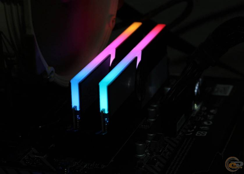 DDR4-3600 HP V10 RGB