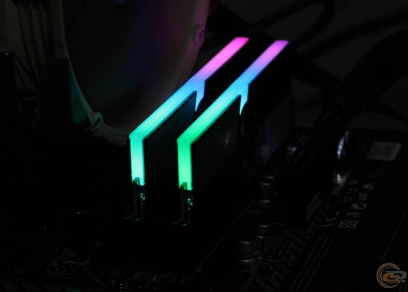 DDR4-3600 HP V10 RGB