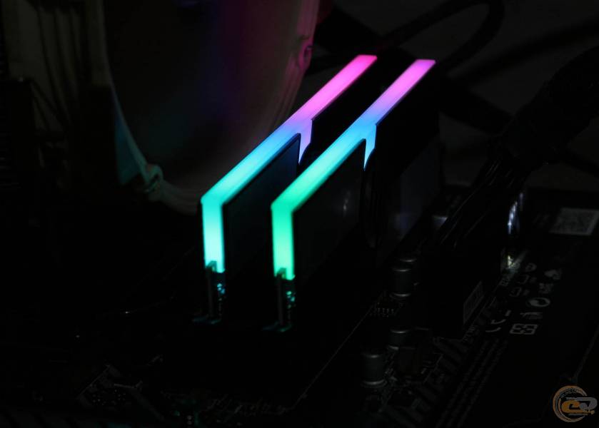 DDR4-3600 HP V10 RGB