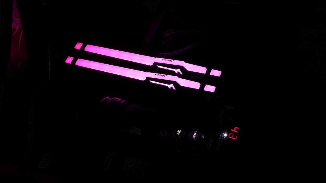 DDR5-6000 Kingston FURY01