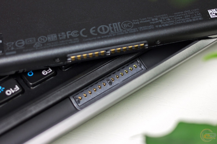 Dell XPS 12 9250 1