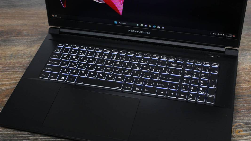 Dream Machines RG4050-17UA261