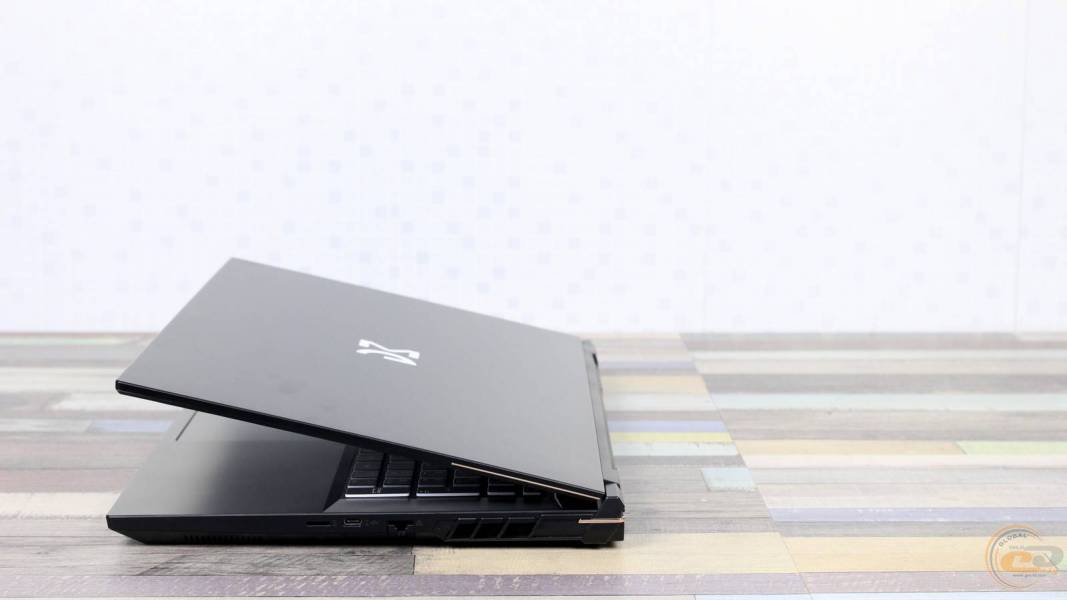 Dream Machines RS3080-17UA51_1