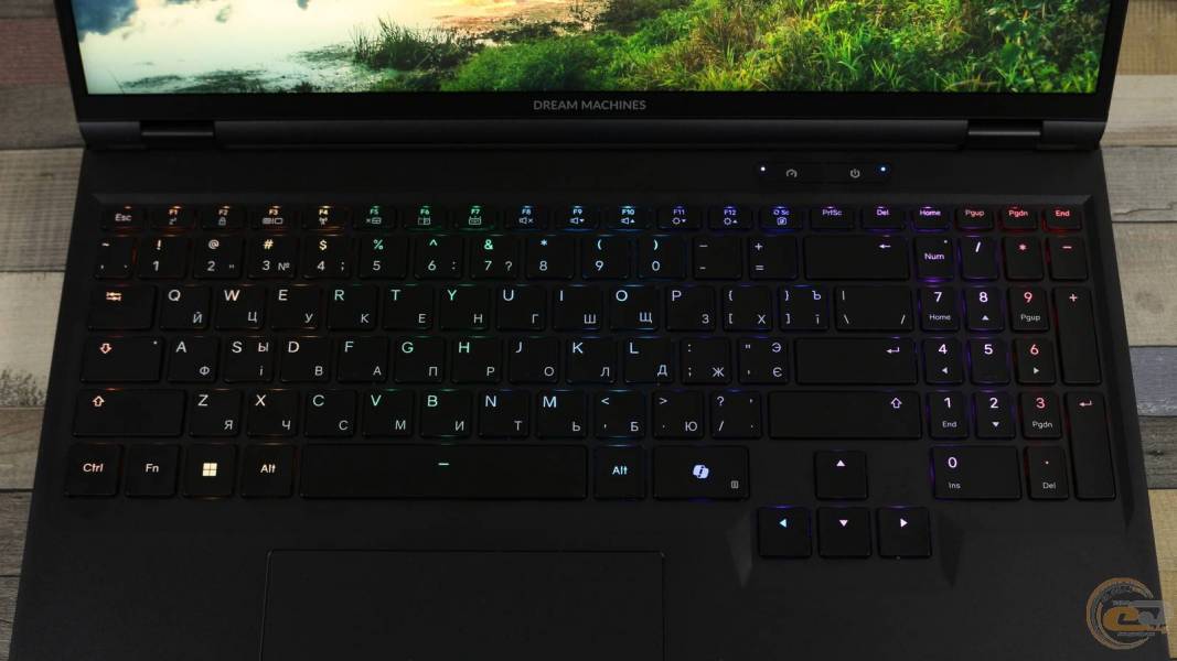 Dream Machines RX5090-16UA32-3