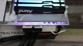 GIGABYTE B850M AORUS STEALTH ICE-2