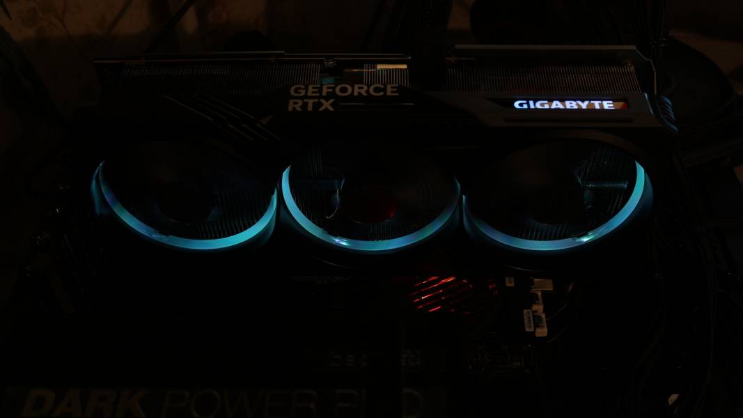 GIGABYTE GeForce RTX 4090 GAMING OC 24G2
