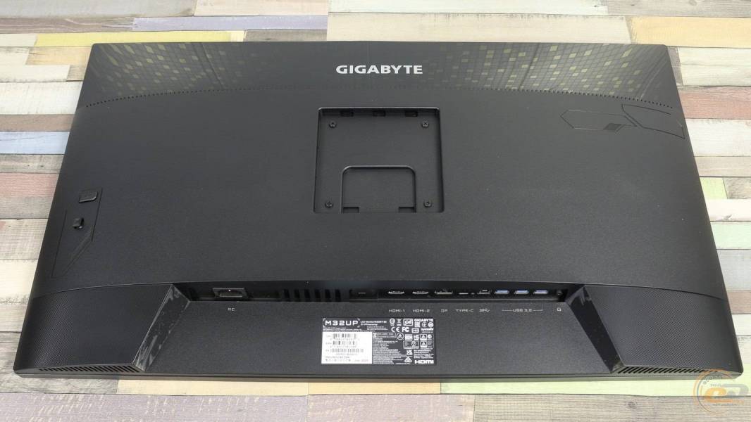 GIGABYTE M32UP-4