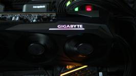 GIGABYTE Radeon RX 7600 GAMING OC 8G2