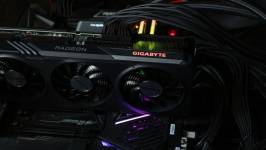 GIGABYTE Radeon RX 7600 XT-2-1