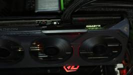 GIGABYTE Radeon RX 9060 XT GAMING OC 16G-2