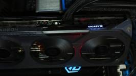GIGABYTE Radeon RX 9060 XT GAMING OC 16G-2