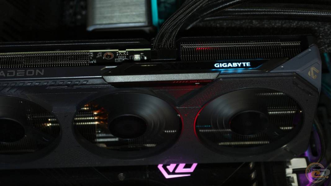 GIGABYTE Radeon RX 9060 XT GAMING OC 16G-2