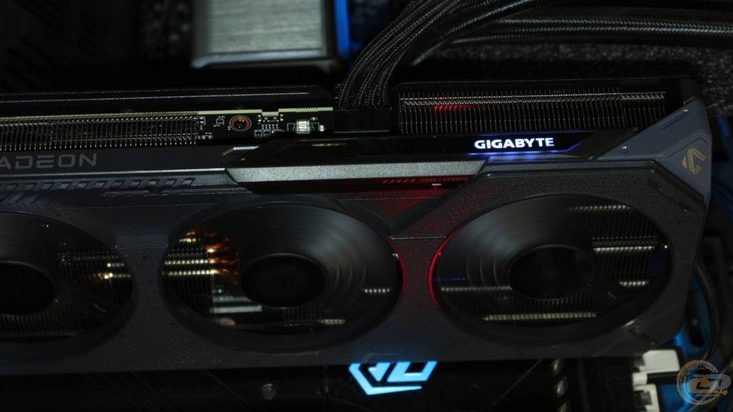 GIGABYTE Radeon RX 9060 XT GAMING OC 16G-2