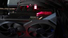 GIGABYTE Radeon RX 9070 XT GAMING OC 16G-2