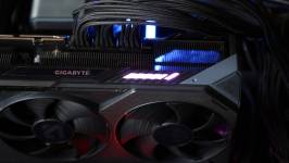 GIGABYTE Radeon RX 9070 XT GAMING OC 16G-2