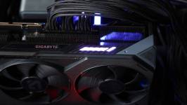 GIGABYTE Radeon RX 9070 XT GAMING OC 16G-2