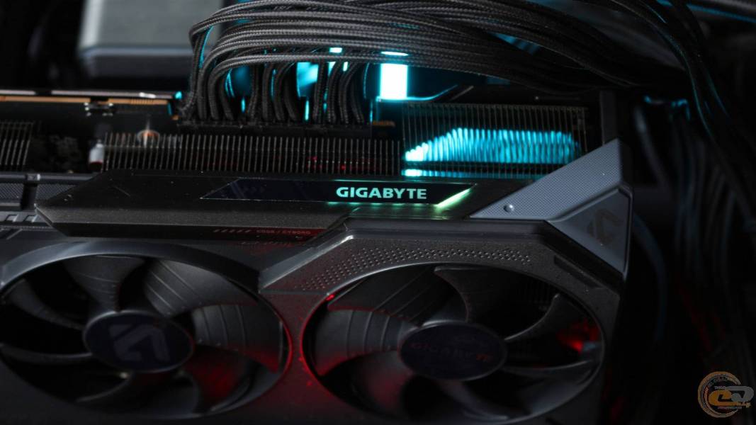 GIGABYTE Radeon RX 9070 XT GAMING OC 16G-2
