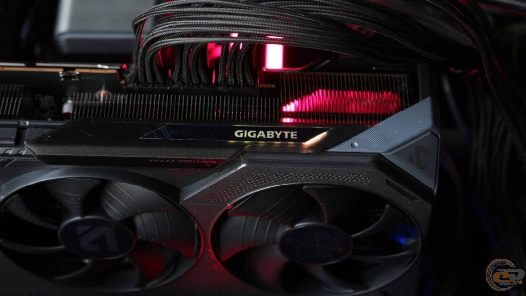 GIGABYTE Radeon RX 9070 XT GAMING OC 16G-2