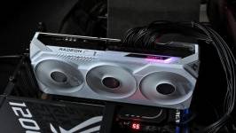 GIGABYTE Radeon RX 9070 XT GAMING OC ICE 16G-2