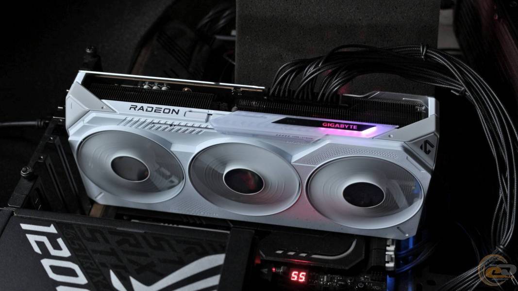 GIGABYTE Radeon RX 9070 XT GAMING OC ICE 16G-2