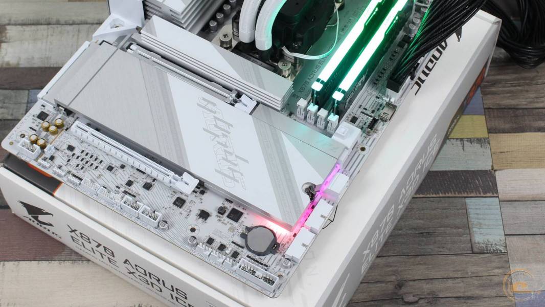 GIGABYTE X870 AORUS ELITE X3D ICE-2