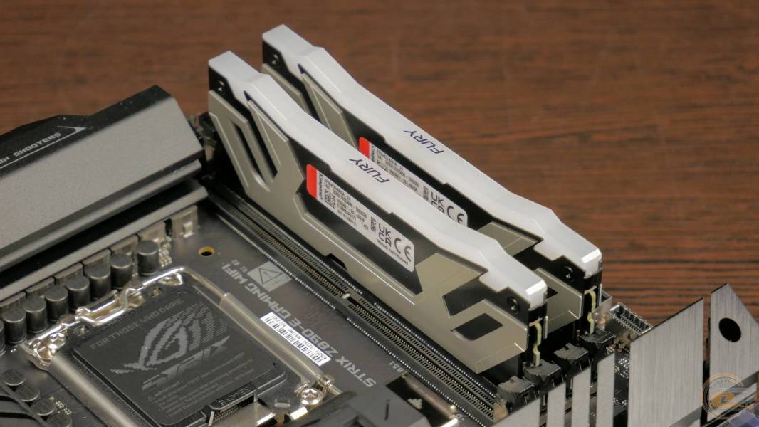 KINGSTON FURY RENEGADE DDR5 RGB 8400-7