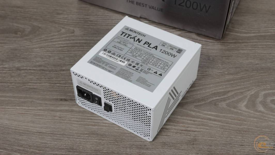 MONTECH TITAN PLA 1200W-3