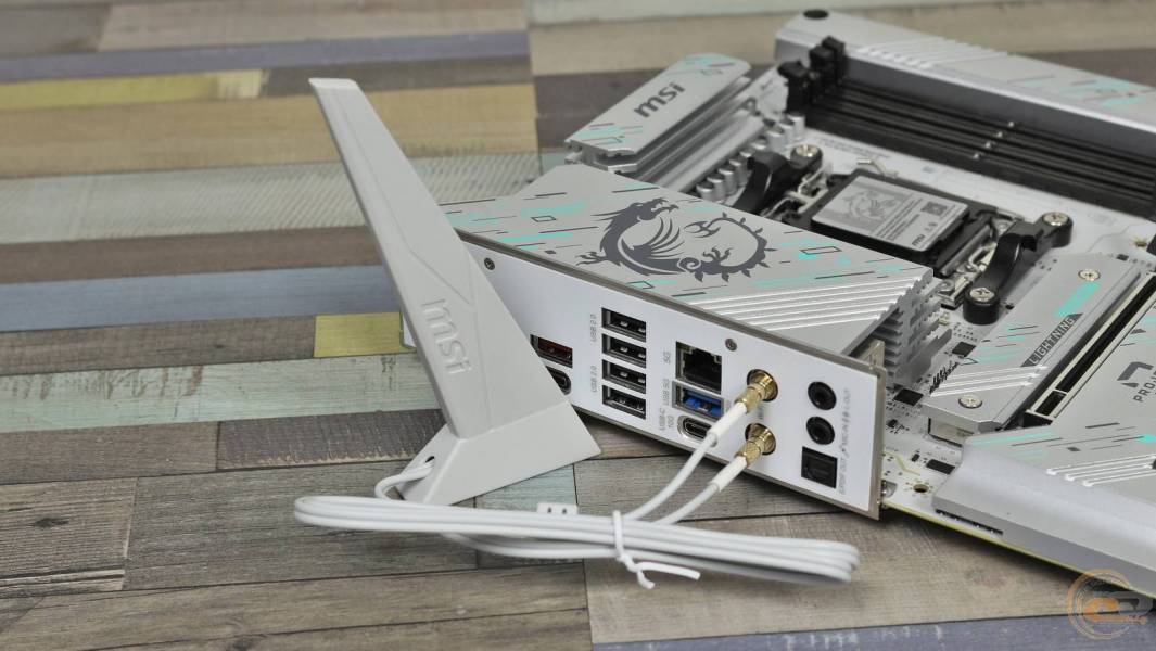 MSI B850 GAMING PLUS WIFI PZ-3