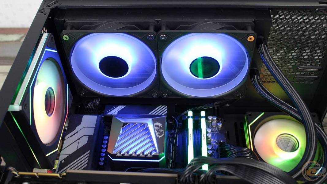 MSI MAG CORELIQUID A15 240-3