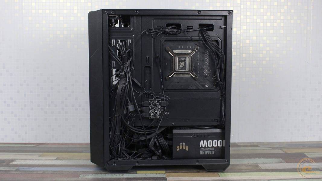 MSI MAG FORGE M110R AIRFLOW-11