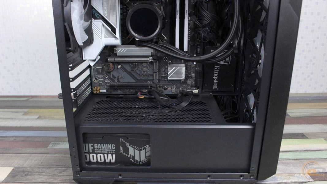 MSI MAG FORGE M110R AIRFLOW-11