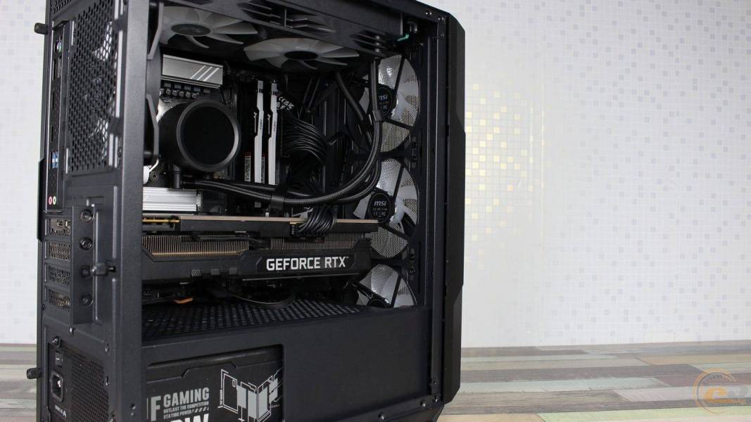 MSI MAG FORGE M110R AIRFLOW-11