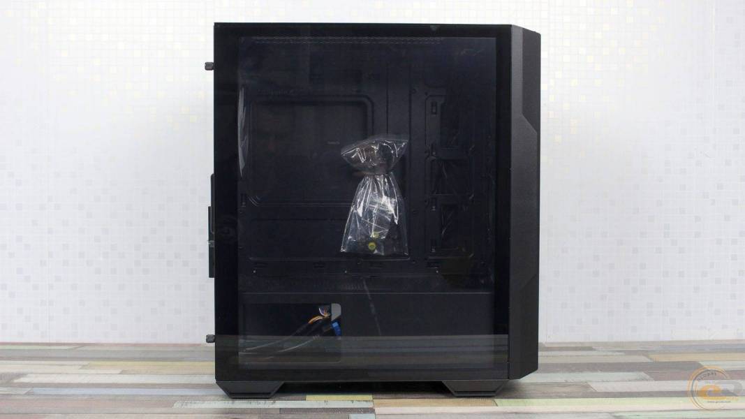 MSI MAG FORGE M110R AIRFLOW-3