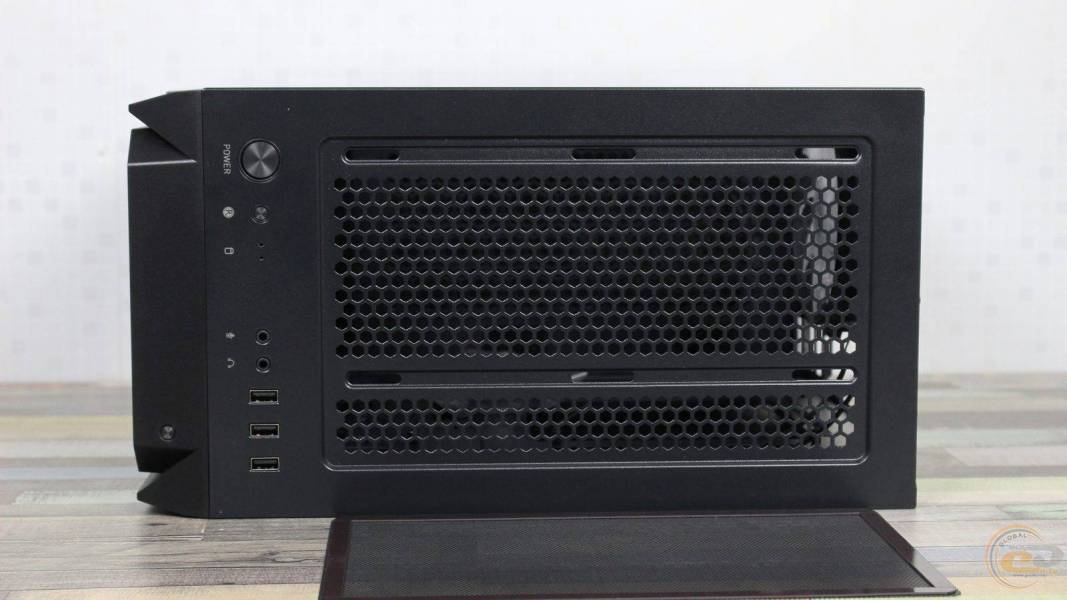 MSI MAG FORGE M110R AIRFLOW-6