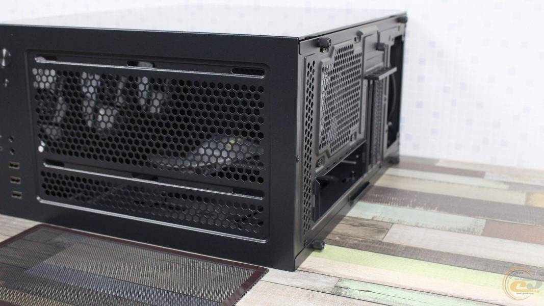 MSI MAG FORGE M110R AIRFLOW-6