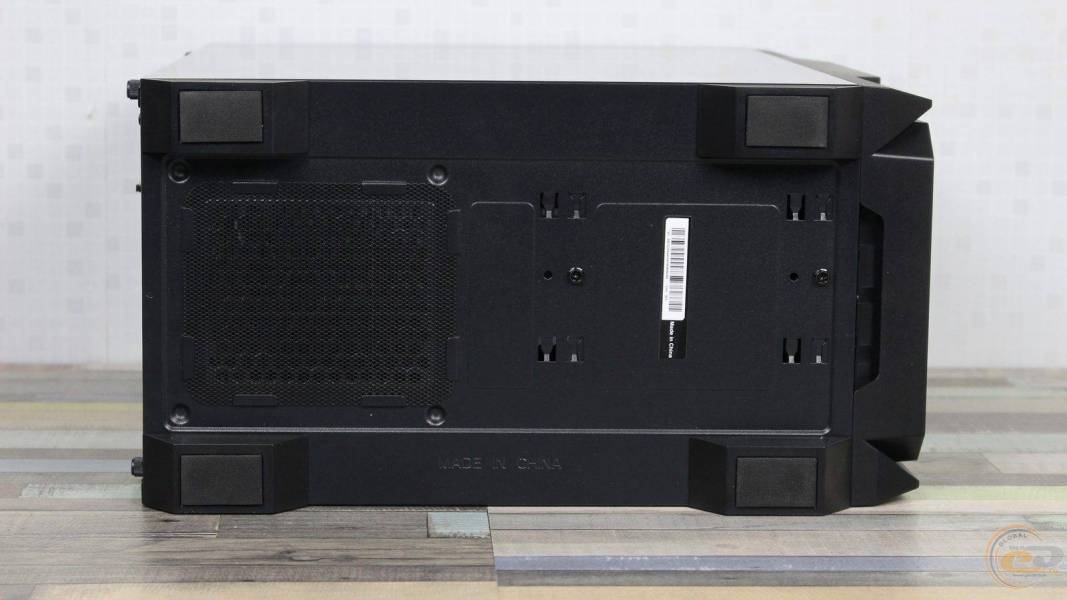 MSI MAG FORGE M110R AIRFLOW-8