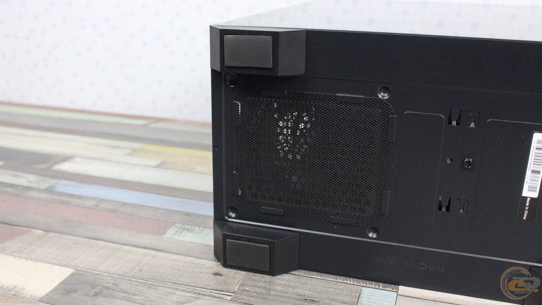 MSI MAG FORGE M110R AIRFLOW-8
