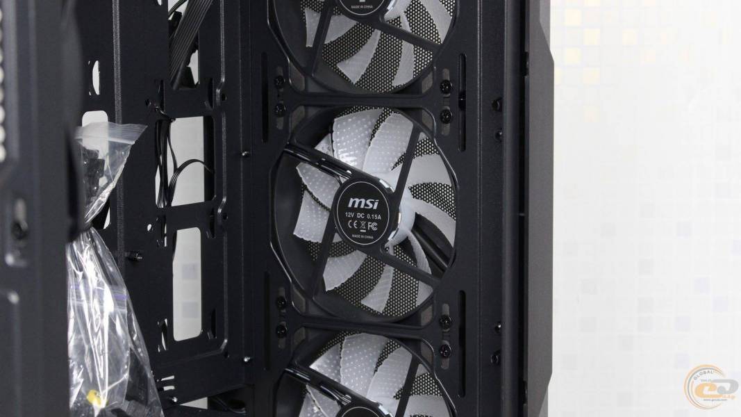 MSI MAG FORGE M110R AIRFLOW-9