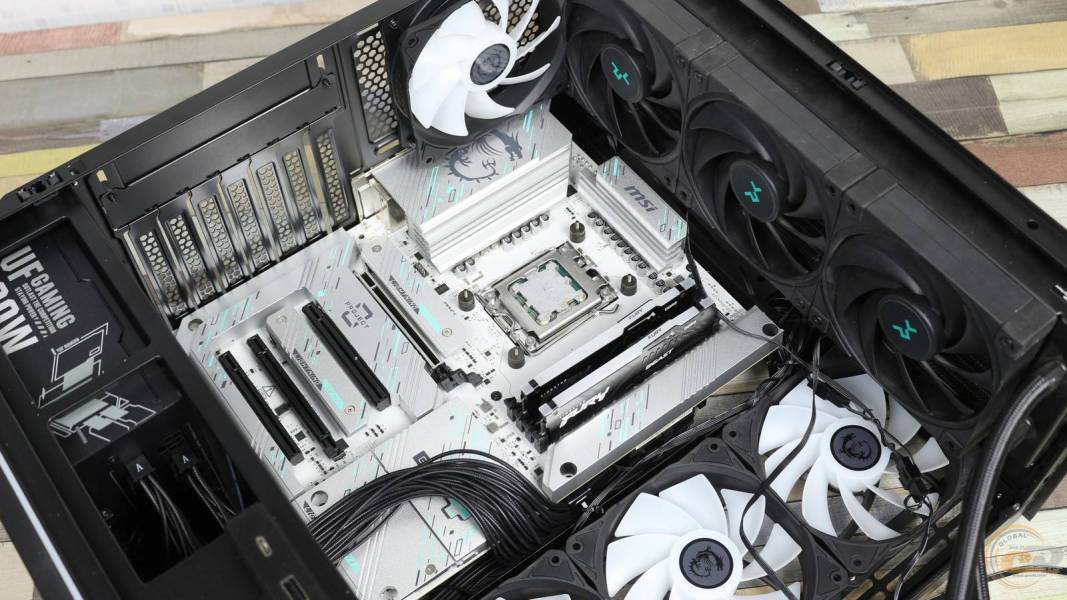 MSI MAG PANO 110R PZ-7