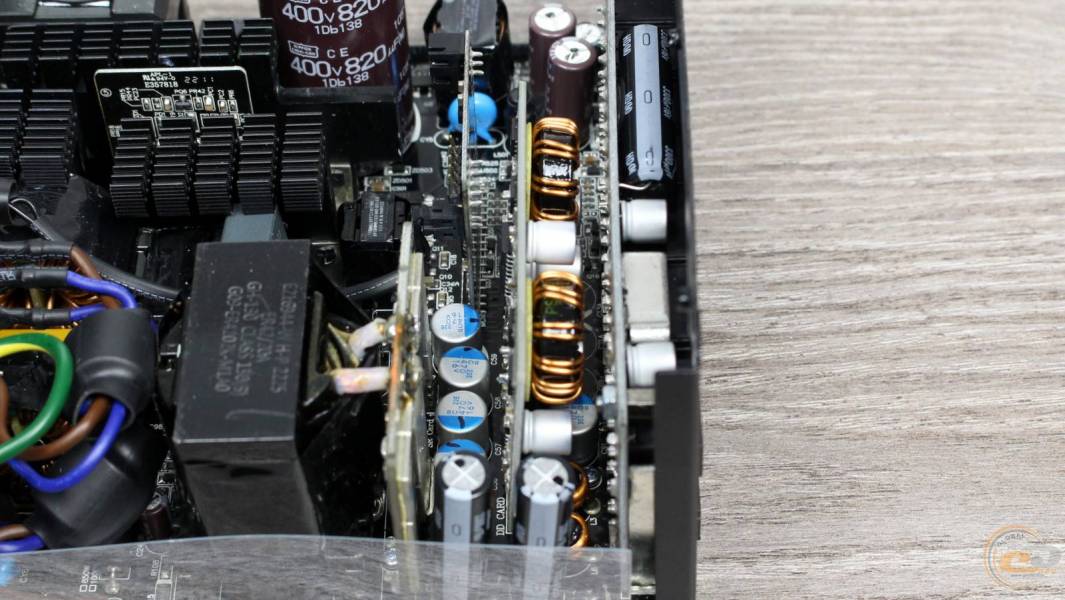 MSI MPG A1000G PCIE5