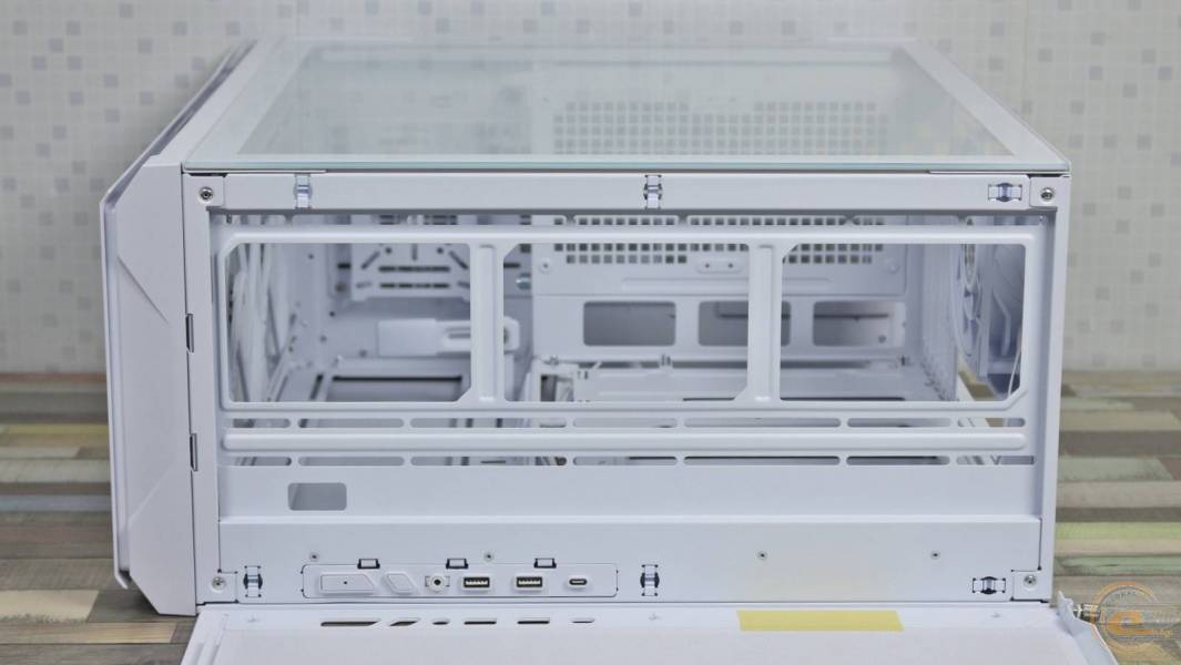 MSI MPG VELOX 300R AIRFLOW PZ-3