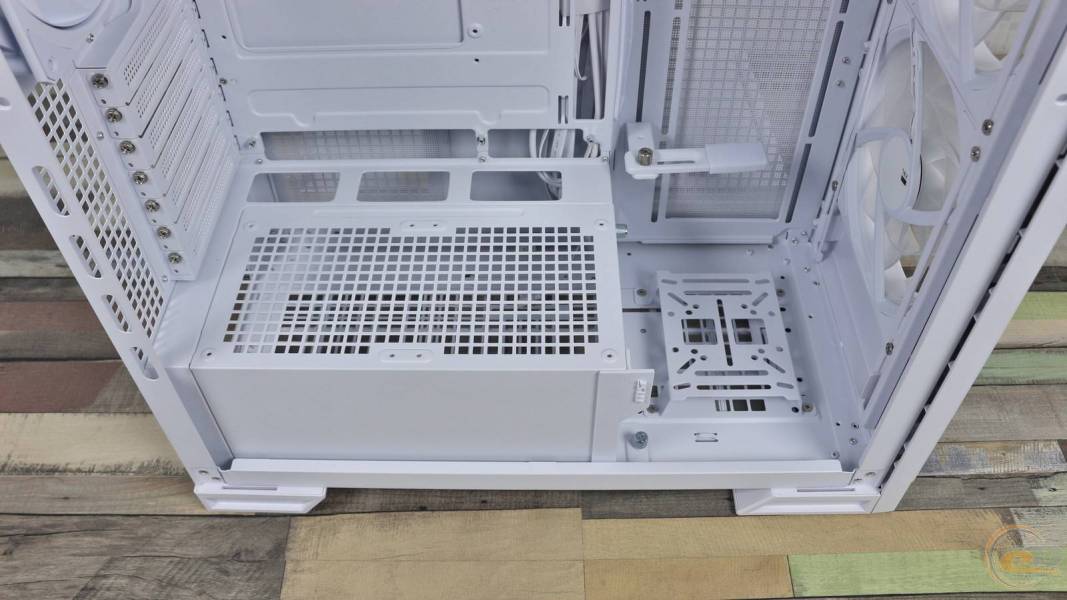 MSI MPG VELOX 300R AIRFLOW PZ-6