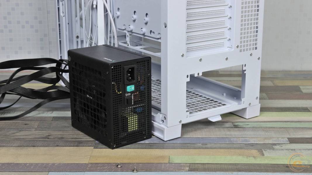 MSI MPG VELOX 300R AIRFLOW PZ-8