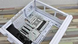 MSI MPG VELOX 300R AIRFLOW PZ-9