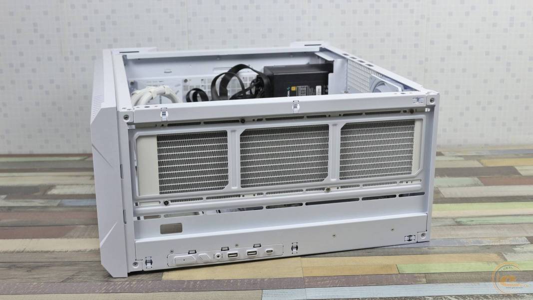 MSI MPG VELOX 300R AIRFLOW PZ-9