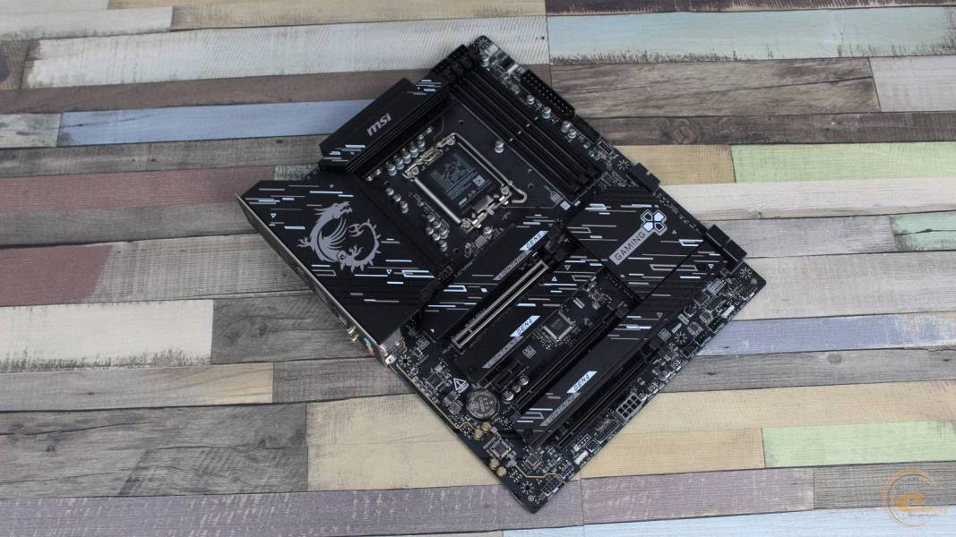 MSI Z890 GAMING PLUS WIFI6E-2