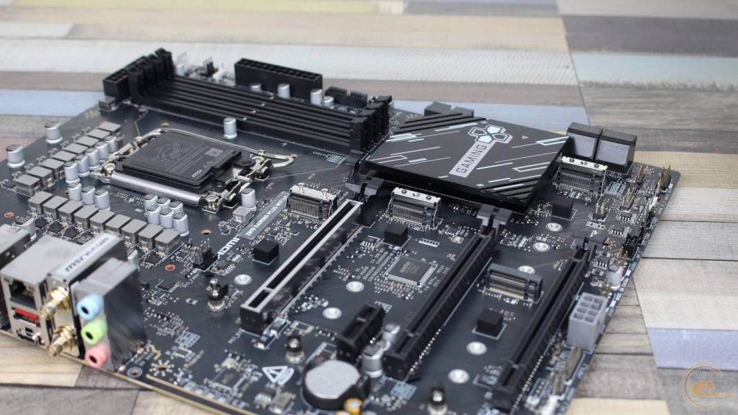 MSI Z890 GAMING PLUS WIFI6E-2