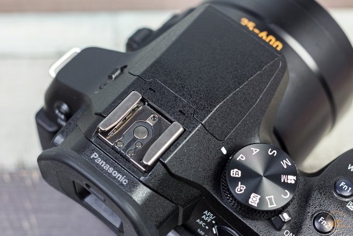 Panasonic LUMIX DMC-FZ300 1